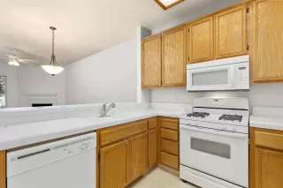 Photo #5: 20044627 Listing