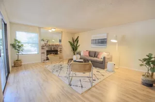 Photo #2: 20044898 Listing