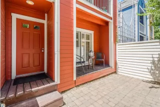 Photo #5: 20044968 Listing