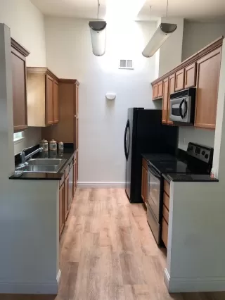 Photo #3: 20045102 Listing