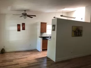 Photo #5: 20045102 Listing