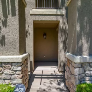 Photo #1: 20045154 Listing 