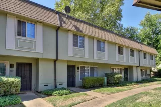 Photo #1: 20045183 Listing