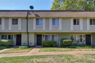 Photo #2: 20045183 Listing