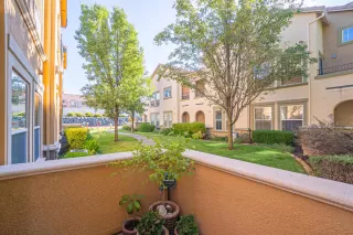 Photo #4: 20045216 Listing 