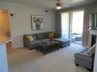 Photo #3: 20045305 Listing