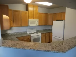 Photo #6: 20045305 Listing