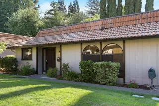 Photo #3: 20045388 Listing