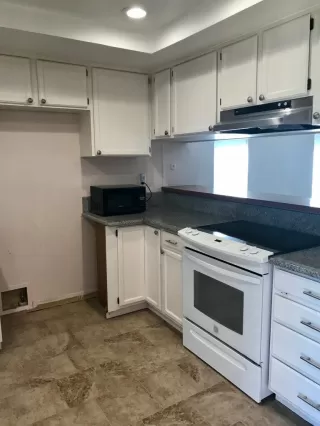 Photo #5: 20045388 Listing