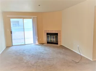 Photo #3: 20045406 Listing