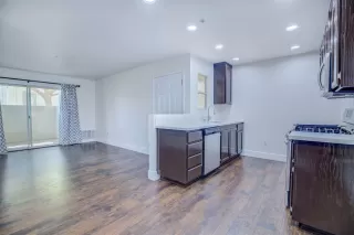 Photo #4: 20045523 Listing 