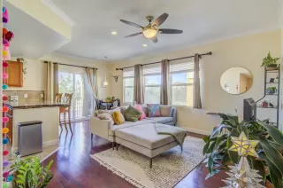 Photo #2: 20045588 Listing