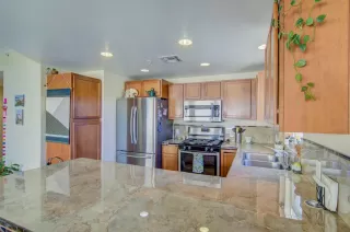 Photo #6: 20045588 Listing