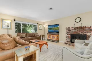 Photo #1: 20045634 Listing