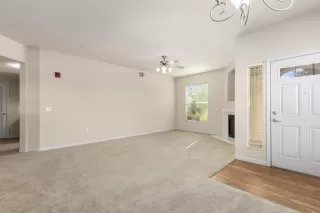 Photo #5: 20045663 Listing 