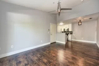 Photo #2: 20045743 Listing 