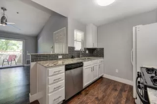 Photo #6: 20045743 Listing 
