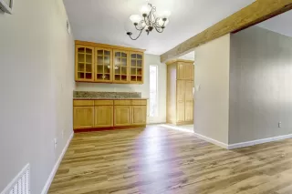 Photo #6: 20046074 Listing 