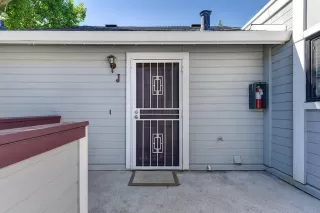 Photo #1: 20046195 Listing 