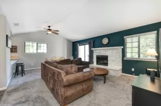 Photo #3: 20046195 Listing 