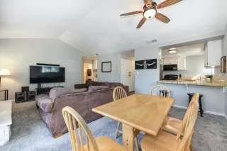 Photo #4: 20046195 Listing 