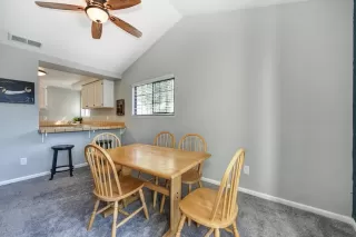 Photo #6: 20046195 Listing 