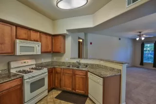 Photo #3: 20046209 Listing 