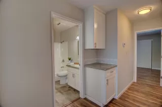 Photo #6: 20046416 Listing 