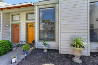 Photo #1: 20046432 Listing 