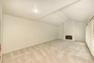 Photo #1: 20046496 Listing 