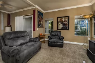 Photo #5: 20046543 Listing 