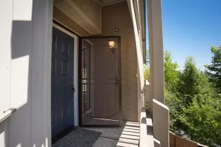 Photo #1: 20046608 Listing