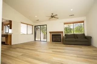 Photo #3: 20046608 Listing