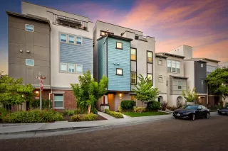 Photo #1: 20047189 Listing