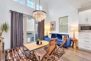 Photo #3: 20047189 Listing