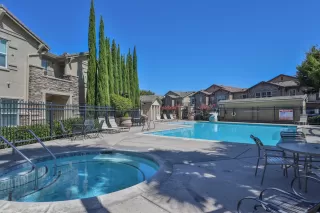 Photo #2: 20047344 Listing 