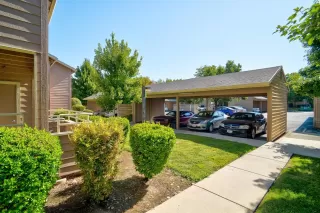 Photo #3: 20047407 Listing