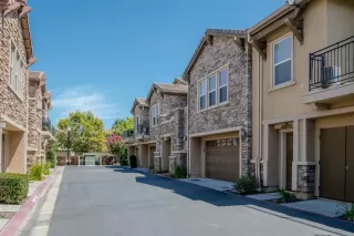 Photo #2: 20047564 Listing