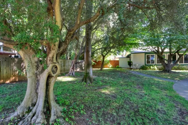 MLS: 20047591 Condo For Sale