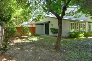 Photo #1: 20047591 Listing