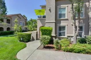 Photo #1: 20047596 Listing