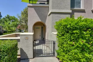 Photo #2: 20047596 Listing