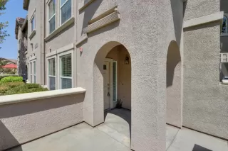 Photo #4: 20047596 Listing