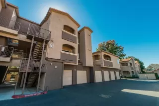 Photo #1: 20047828 Listing 
