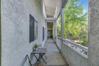 Photo #2: 20047911 Listing