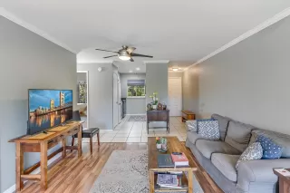 Photo #3: 20047911 Listing