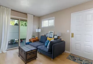 Photo #1: 20047938 Listing