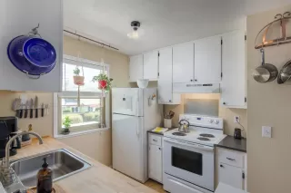 Photo #4: 20047938 Listing