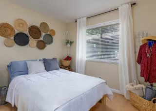 Photo #5: 20047938 Listing