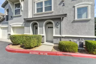 Photo #2: 20047992 Listing 